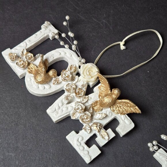 Vintage White Gold Christmas Word Ornaments Set Of 5 Love Joy Noel Doves Roses - Picture 3 of 12